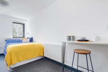 1 bed studio, Fulham Palace Road, Hammersmith, London, W69PA - Image 12